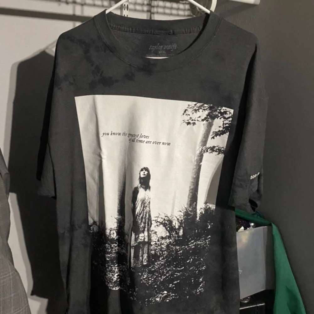 Taylor Swift Folklore Merch - Picture 1 of 1